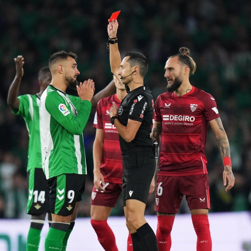 Sevilla rescató un empate en el clásico ante Betis con un golazo de Gudelj