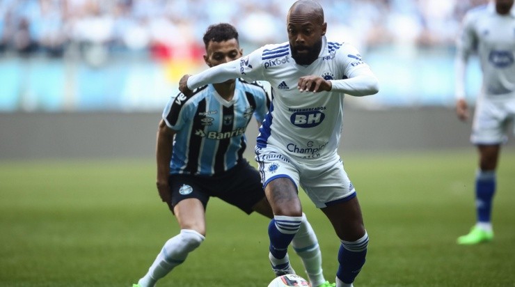 Foto: Pedro H. Tesch/AGIF - Por conta de lesão, Chay teve poucas chances no Cruzeiro