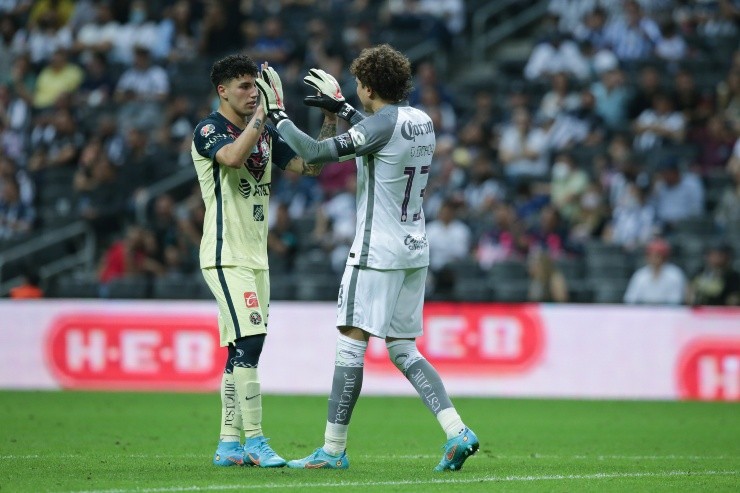 Jorge Sánchez y Guillermo Ochoa serían titulares ante Polonia. Créditos: Imago7