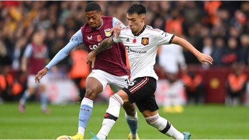 Lisandro Martinez of Manchester United challenges Leon Bailey of Aston Villa
