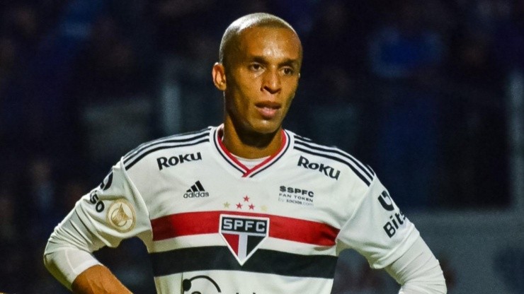 Foto: R.Pierre/AGIF - Miranda: zagueiro não deve renovar com o São Paulo para 2023