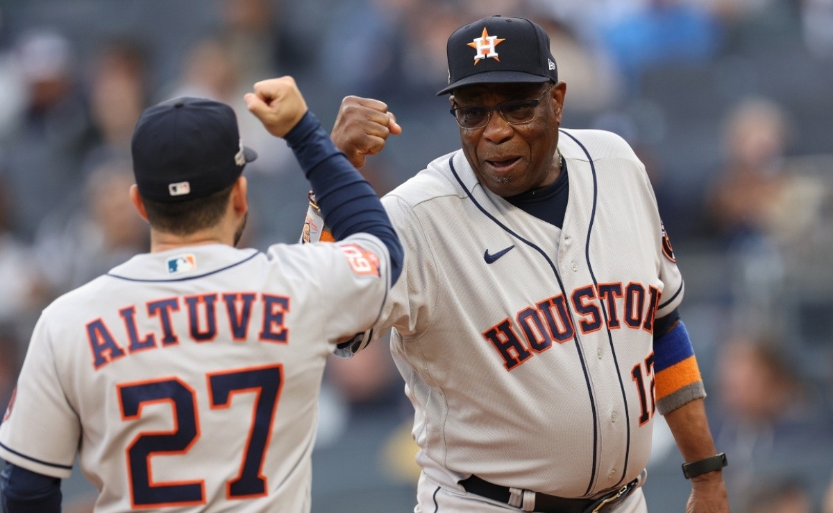 Astros de Houston - ¡Feliz día del Padre para todos! 💙 #PorLaH