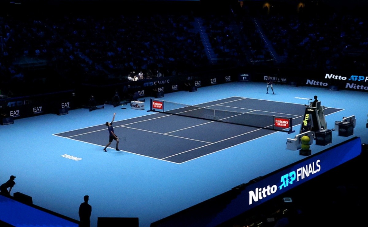2022 ATP Finals Are there line judges in the indoor tournament?