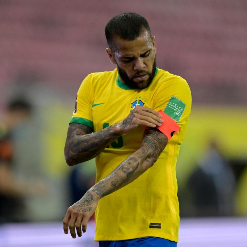 Respuesta de Dani Alves a las críticas por su convocatoria