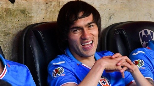 Shaggy Martínez confirmó su renovación con Cruz Azul para el Clausura 2023.