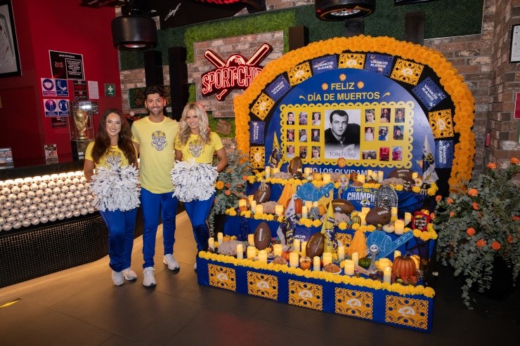 Ofrenda Día de Muertos LA Rams