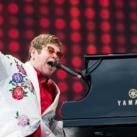 Elton John se despide con un show en vivo en Disney+