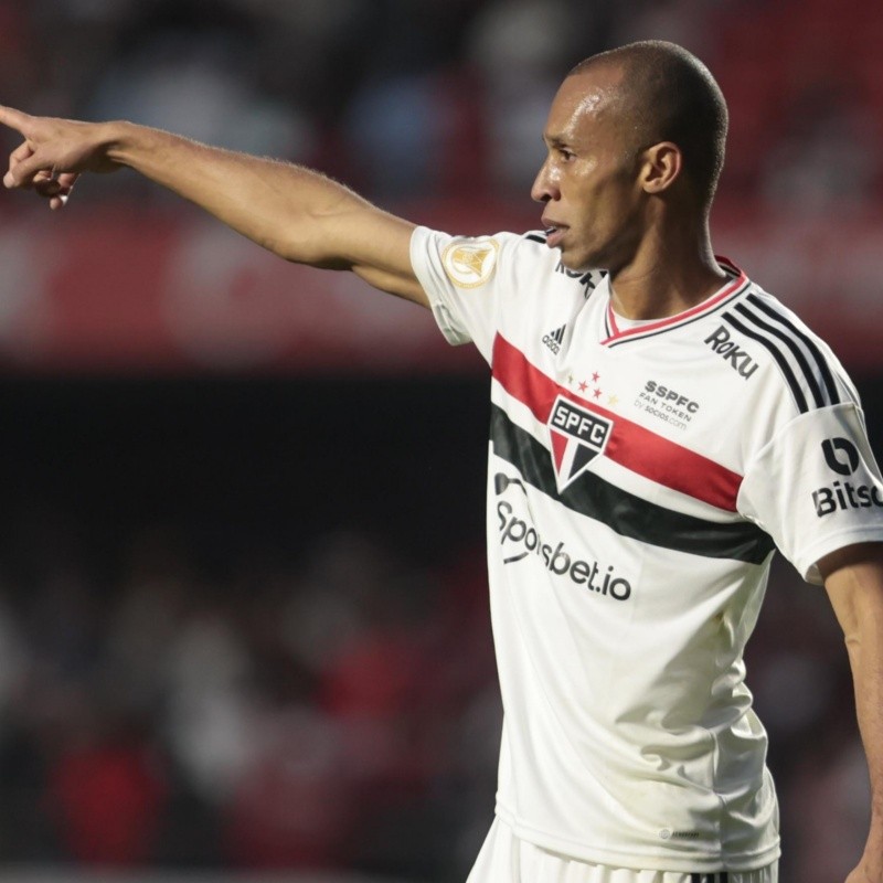 Saída de Miranda ‘cresce’ interesse do SPFC em zagueiro da PL