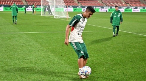 El 'Brujo' Antuna en un entrenamiento de la selección mexicana
