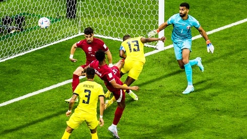 Ecuador anotó el 1-0, pero árbitro lo anuló tras revisión del VAR. (Foto: Getty Images)