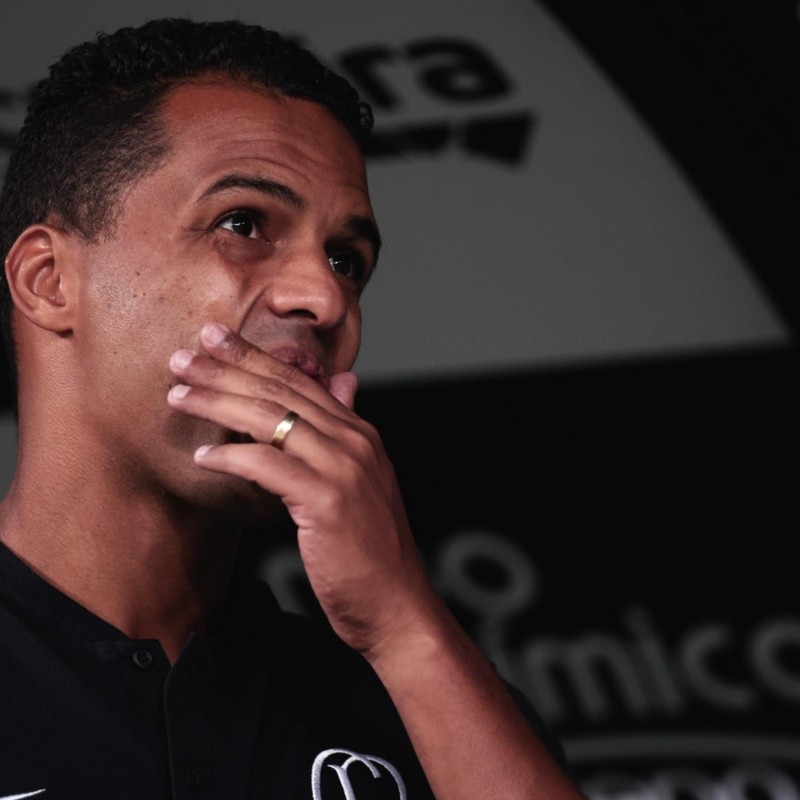 Lazaro pode ter 'prazo de validade no Corinthians