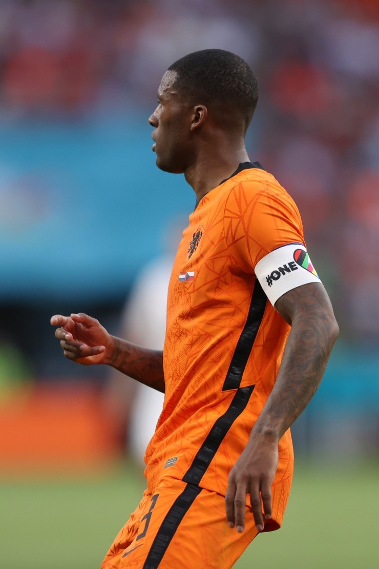 Países Bajos con el brazalete de la campaña One Love. Créditos: Getty Images