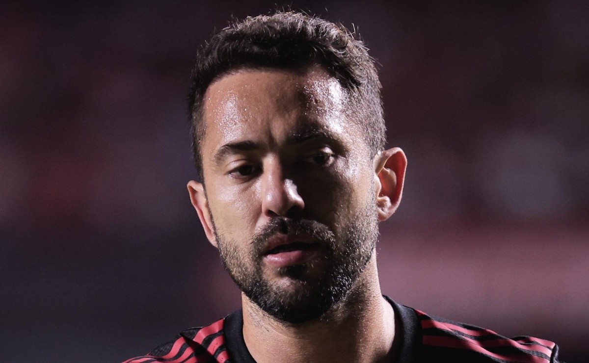 «92 millones de reales brasileños + rival Everton Ribeiro»;  Flamengo podría alquilar la camiseta con el número 11 de la estrella europea