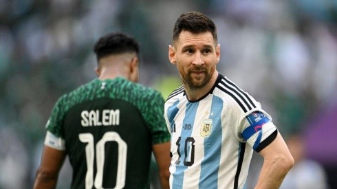 Matthias Hangst/Getty Images/ "Essa é a temida Argentina?"; Seleção de Scaloni decepciona na estreia da Copa do Mundo e web não perdoa nos memes.