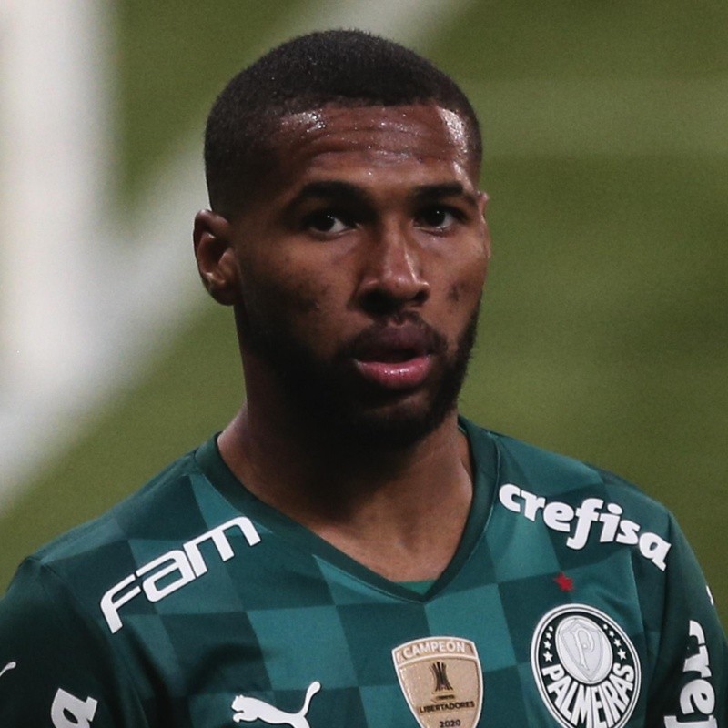 Bahia estuda oferecer caminhão de dinheiro para tirar Wesley do Palmeiras