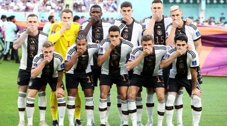 Germany team photo against Japan (Getty Images)