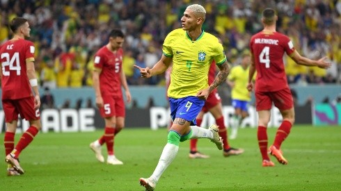 Brasil se impuso en su debut mundialista ante Serbia