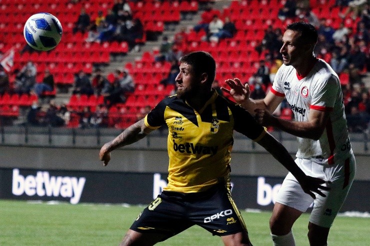 Jeraldino es opción en Colo Colo | Foto: Agencia Uno Jeraldino es opción en Colo Colo | Foto: Agencia Uno