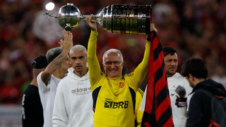 Dorival Junior en festejo de Libertadores.