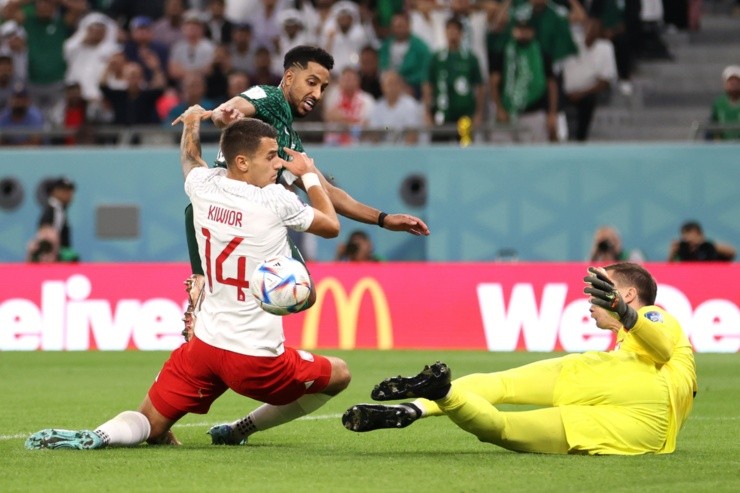 ¡Arabia merece mucho más! Lo tiene en un arco pero falla en la definición (Getty Images)