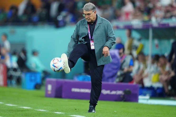 Martino puede eliminar a Argentina si México gana (Getty Images)