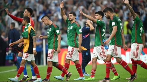 Mexico players applaud fans