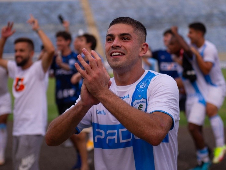 Marcos Zanutto/AGIF - Gegê comemorando vitória pelo Londrina