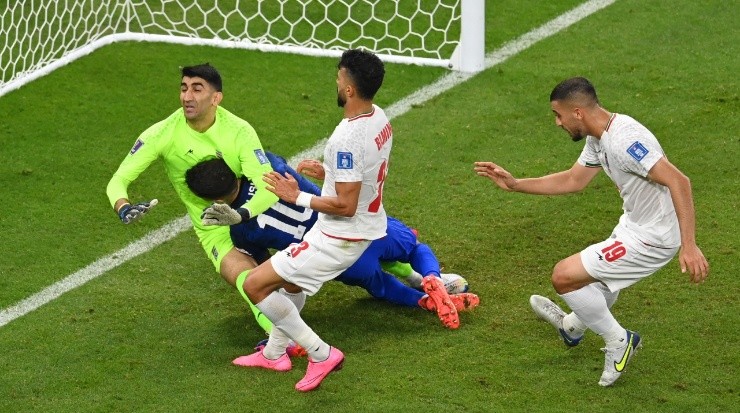 El momento del golpe y gol de Christian Pulisic. (Claudio Villa/Getty Images)