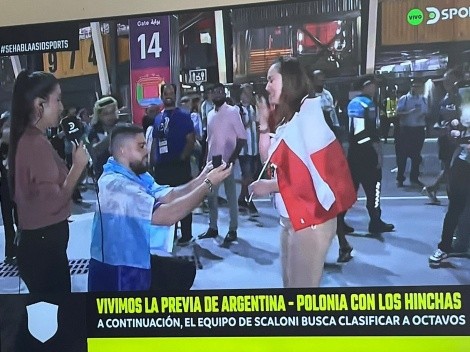 ¡El amor! Argentino pide matrimonio a su novia polaca afuera del estadio
