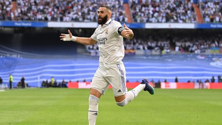 Benzema en festejo con Real Madrid.