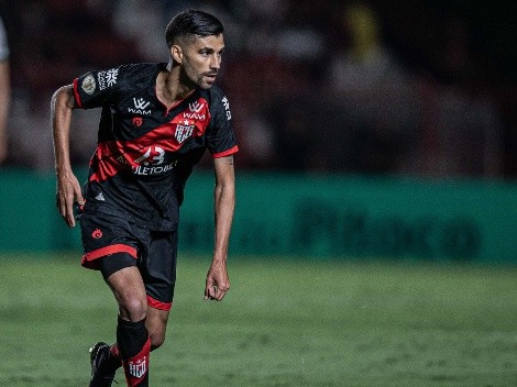 Atlético-GO 'esquece' Jorginho e negocia chegada de meia-atacante para 2023