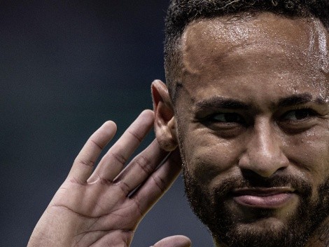 Neymar é flagrado recebendo mensagens de ídolos do Santos e agita web