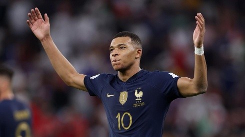 Kylian Mbappé en festejo de gol.