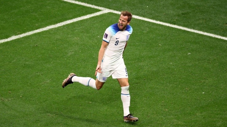 Harry Kane festeja el segundo gol de Inglaterra.