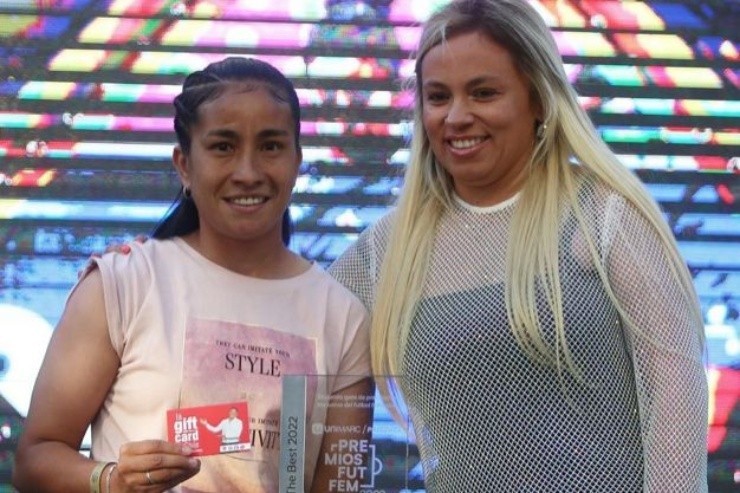 Rebeca Fernández fue la gran ganadora de la jornada | Foto: U. de Chile Rebeca Fernández fue la gran ganadora de la jornada | Foto: U. de Chile