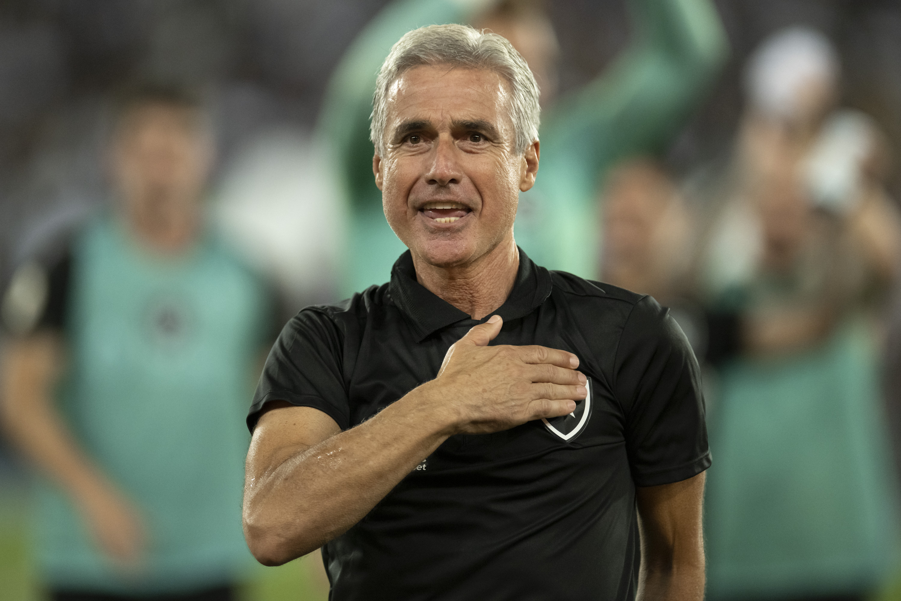 Luís Castro ‘dá aula’ na Copa e derrete rivais: “Botafogo tem um baita treinador”