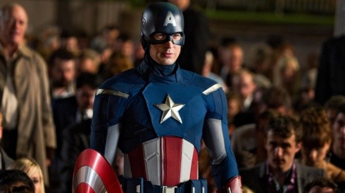 Chris Evans como Capitán América.