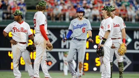 Trea Turner jugando por Los Angeles Dodgers ante Philadelphia Phillies