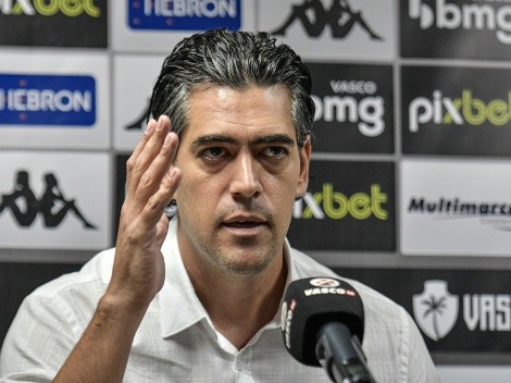Dirigente do Vasco dá vexame ao vivo por causa do Flamengo; Assista!