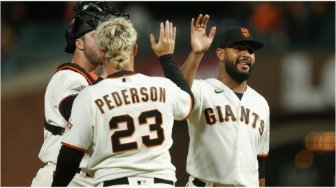 Pederson celebra junto a Garcia en los Giants.