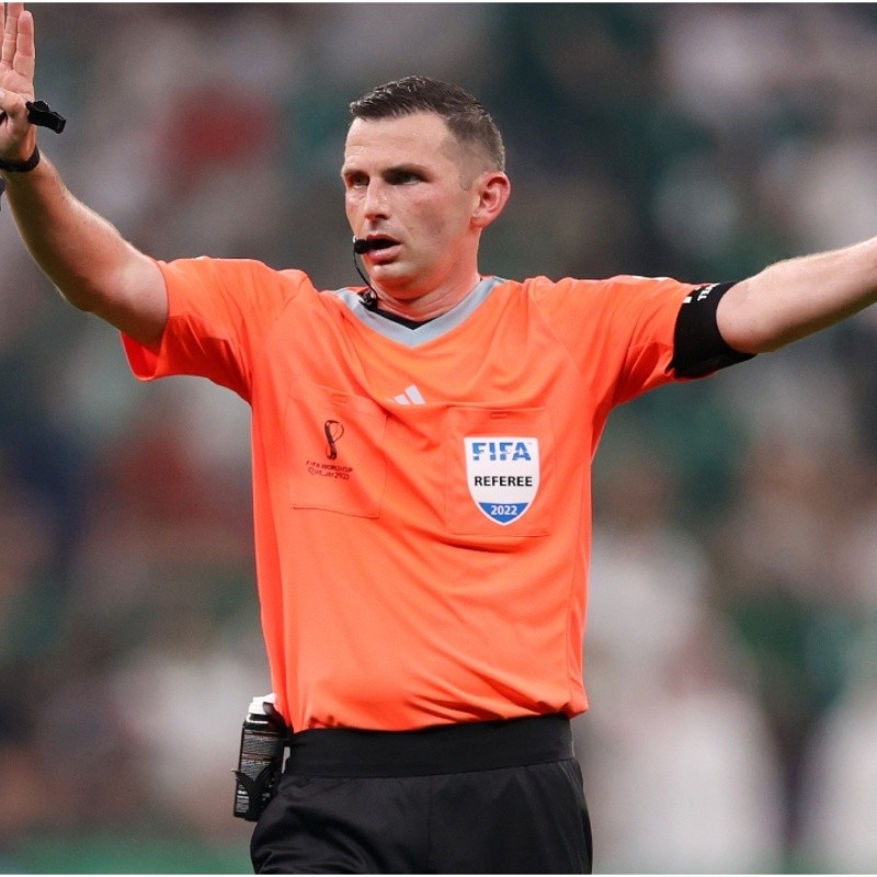 Who is Michael Oliver, the referee of Croatia vs Brazil for the quarterfinals of Qatar 2022?