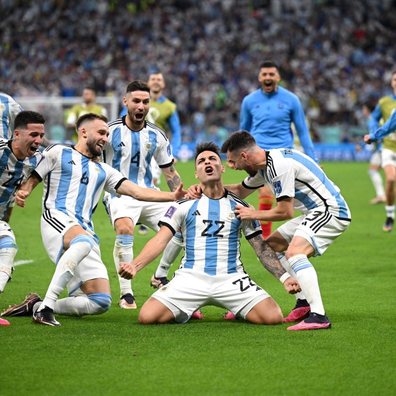 ¡Argentina sufrió, pero está en semifinales!