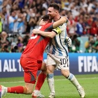 Messi brilló en los 90, Dibu Martínez en los penales: ¡Argentina a semifinales!