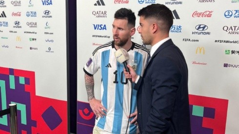 Lionel Messi junto al periodista Gastón Edul, en el momento que dijo "¿Qué mirás bobo?".