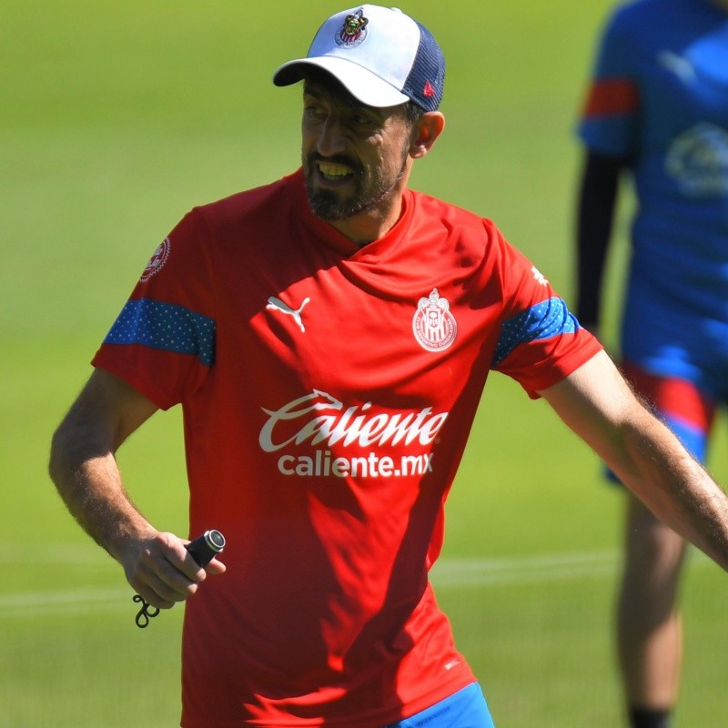 Desde España, Veljko Paunović realizó una épica promesa al aficionado de Chivas