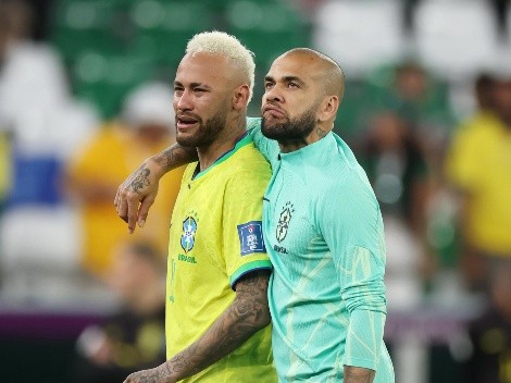 Dani Alves, un blanco de críticas tras la eliminación de Brasil