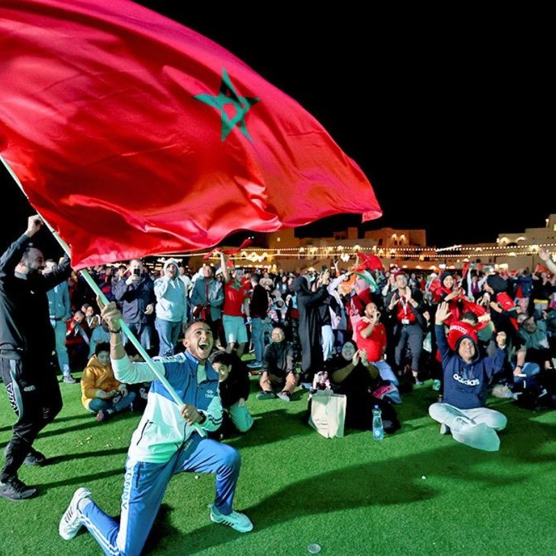 Los emocionantes festejos de hinchas de Marruecos en diferentes latitudes del planeta