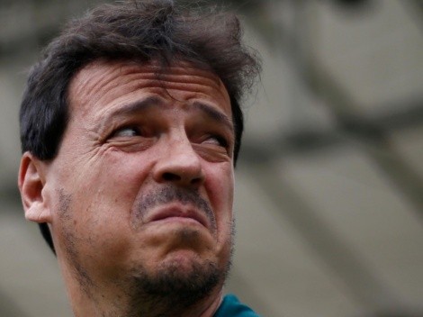 ASSINOU! Fluminense fecha contratação de flamenguista e causa revolta na web