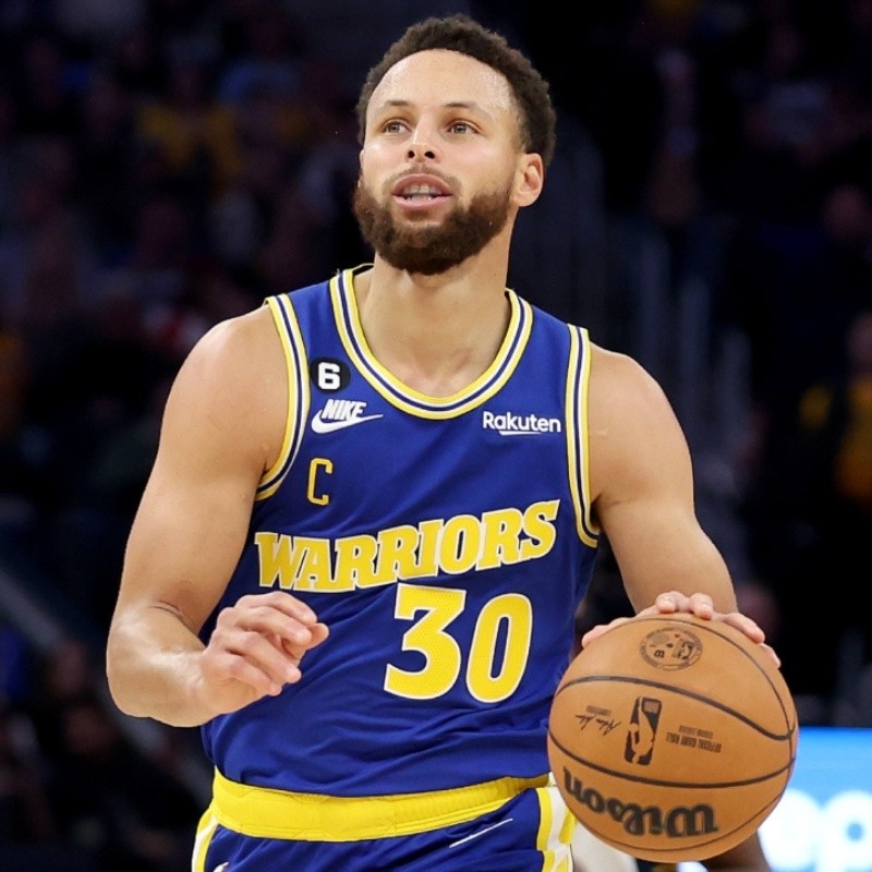 Los Warriors desaprovechan a un Stephen Curry con su versión MVP mejorada