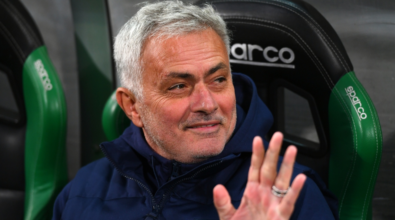 Mourinho podría dirigir a Roma y a una Selección al mismo tiempo